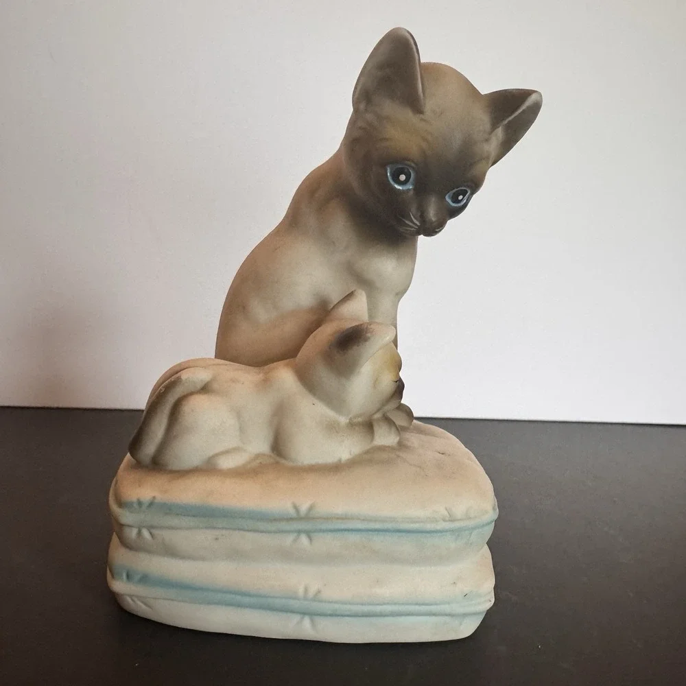 Vintage Mann Siamese Cat & Kitten Figurine Japan Hand Painted *READ